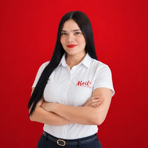 Luisa, Especialista en Planificación de Viajes en Abril Agencia de Viajes
